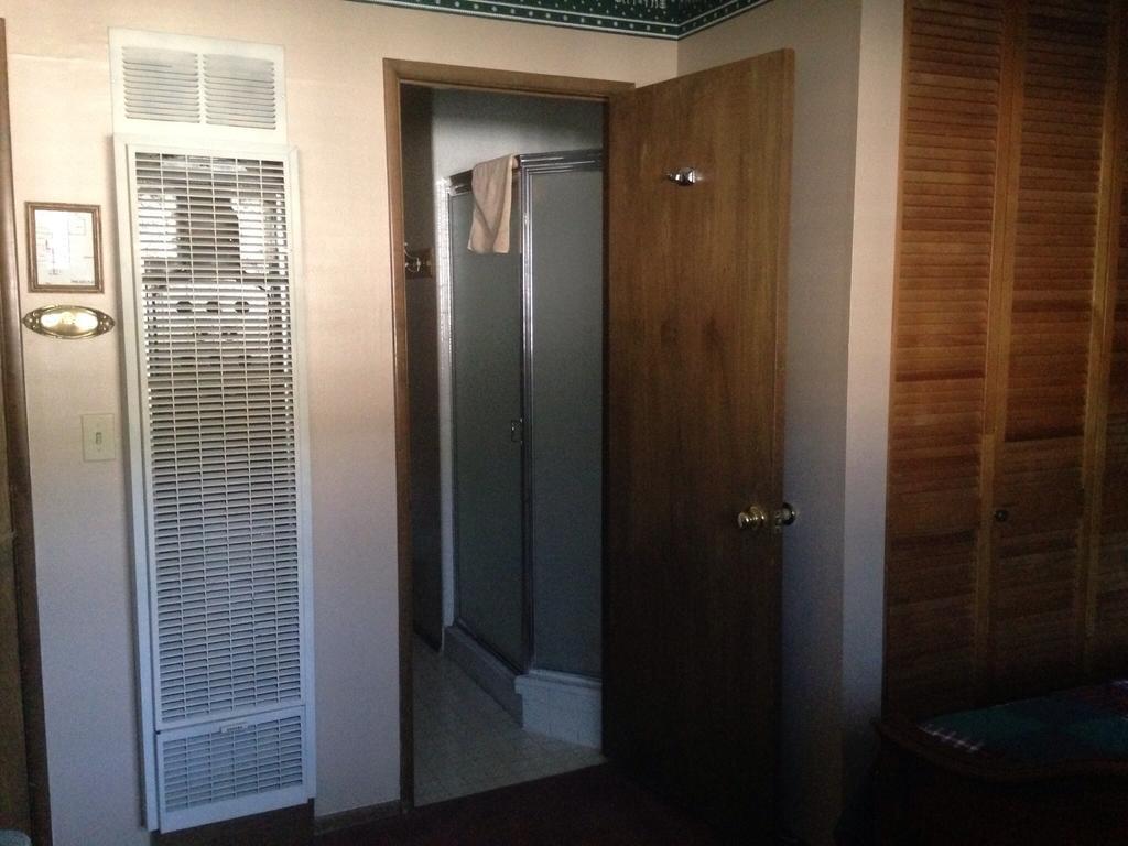 Switzerland Haus Bed And Breakfast Inn Big Bear Lake Bilik gambar
