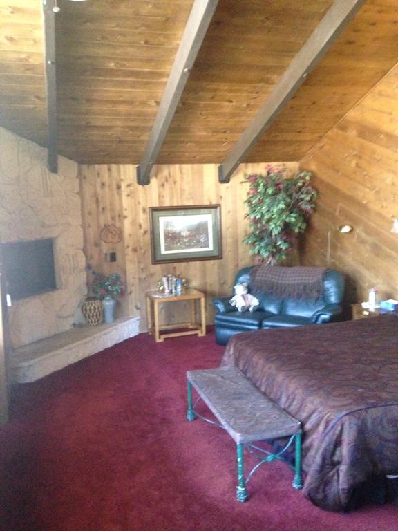 Switzerland Haus Bed And Breakfast Inn Big Bear Lake Bilik gambar