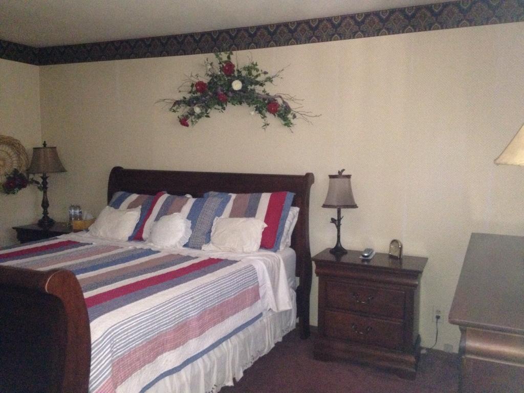 Switzerland Haus Bed And Breakfast Inn Big Bear Lake Bilik gambar