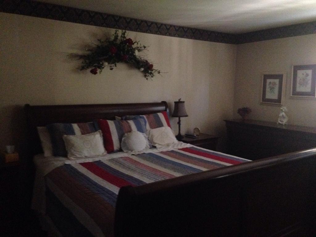 Switzerland Haus Bed And Breakfast Inn Big Bear Lake Bilik gambar