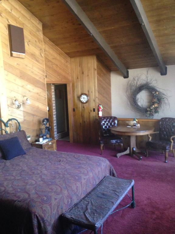 Switzerland Haus Bed And Breakfast Inn Big Bear Lake Bilik gambar
